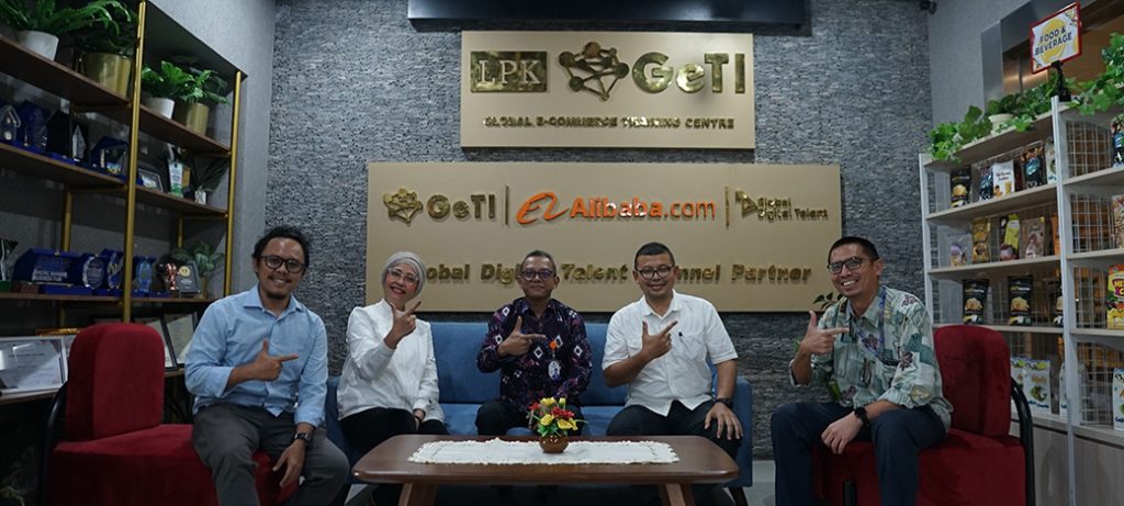 Kunjungan Bapak Syamsi Hari, S.E.,M.M ke LSP GETI