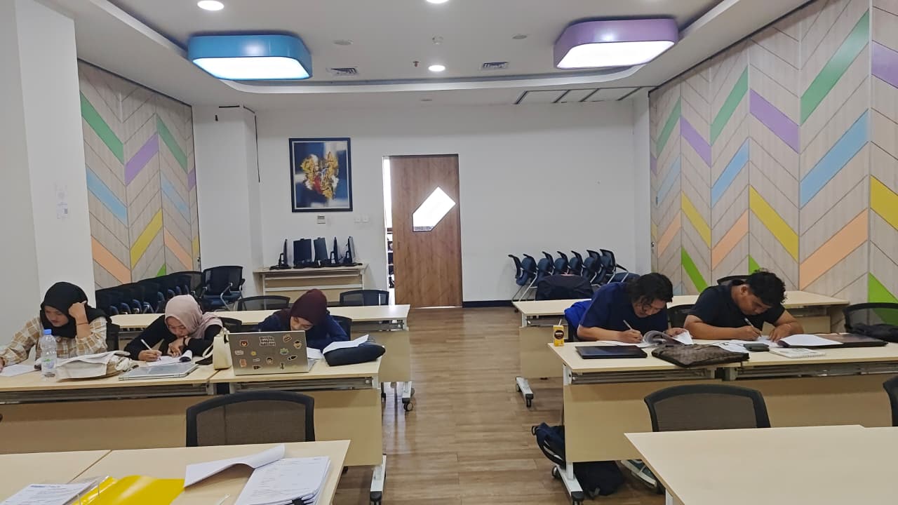 LSP Geti - 145 Mahasiswa UNIS Ikuti Sertifikasi BNSP Pemasaran Daring bersama LSP GETI